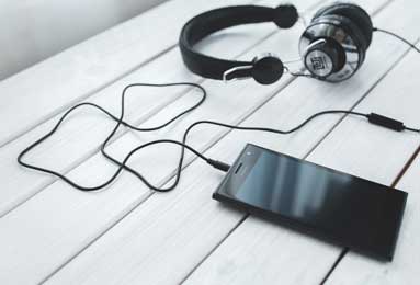 吴艳妮谈世锦赛：很感谢老天能眷顾我；我相信吴艳妮不止12秒73