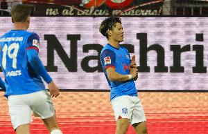 德天空：町野修斗解约金过期，荷尔斯泰因基尔标价1000万欧